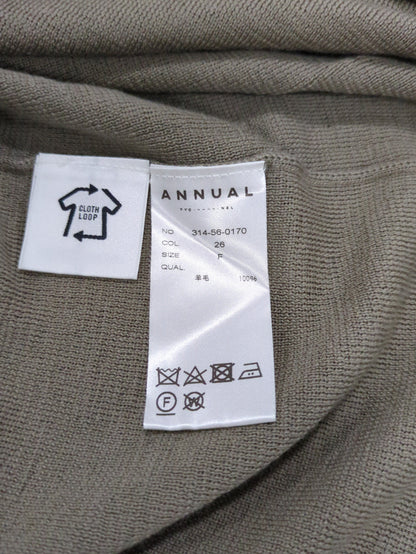 ANNUAL:アウトシームスリットワンピース