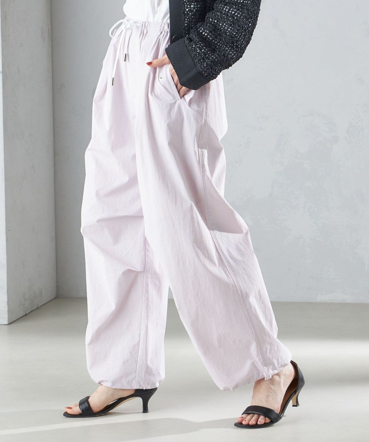 〈手洗い可能〉裾ドロスト ナイロン カーゴ パンツ