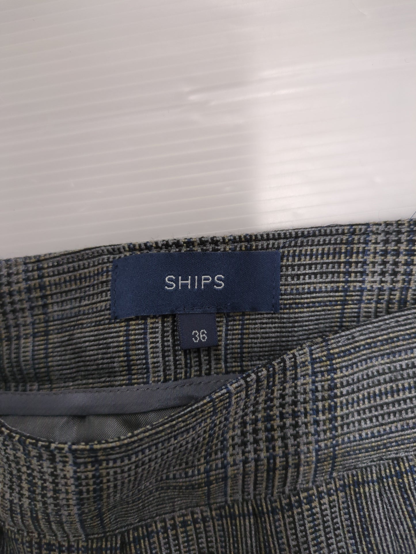 SHIPS:WL/PL GLEN CHK TUCK SK