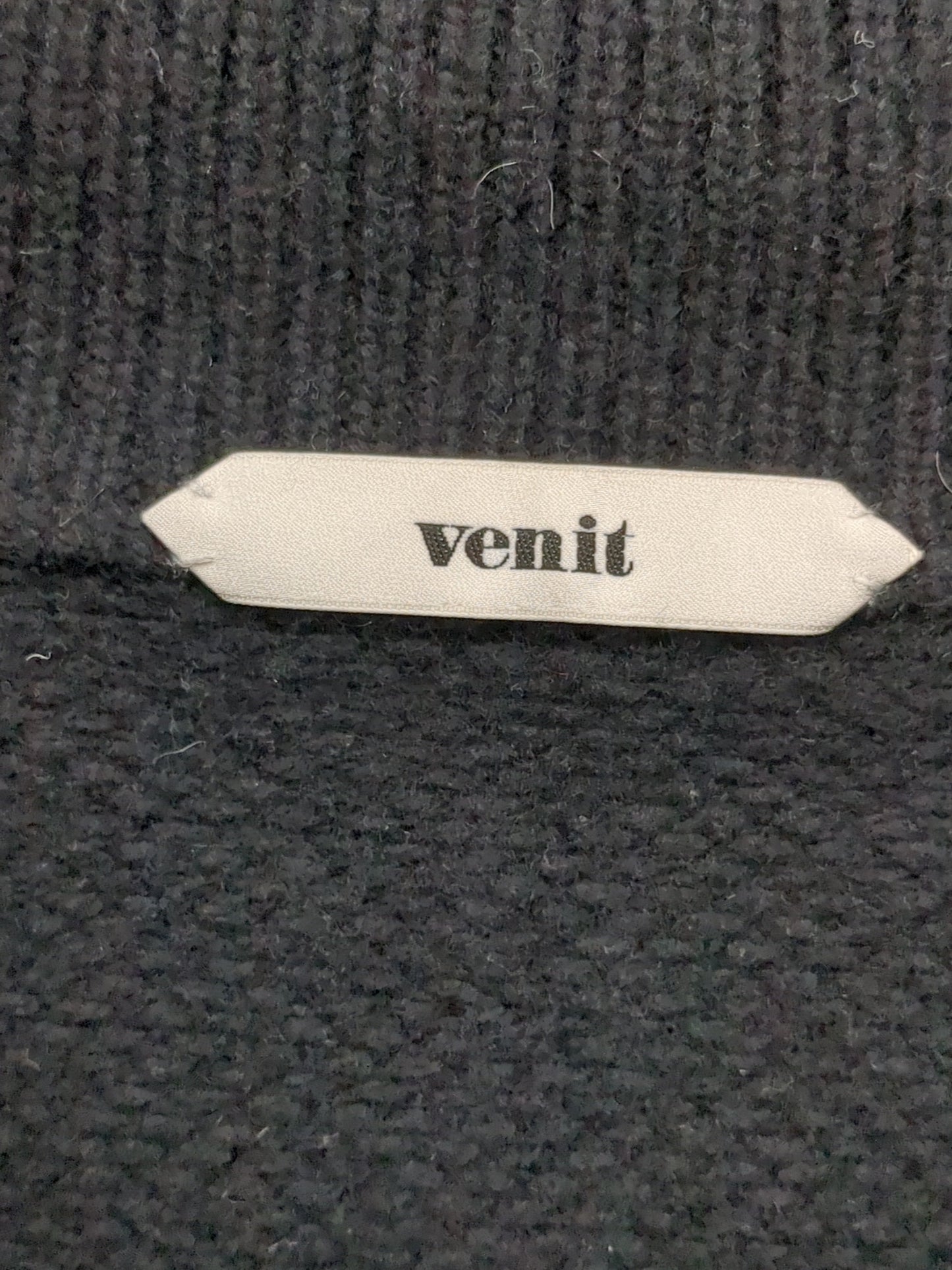 venit:ハイネックジップポンチョ