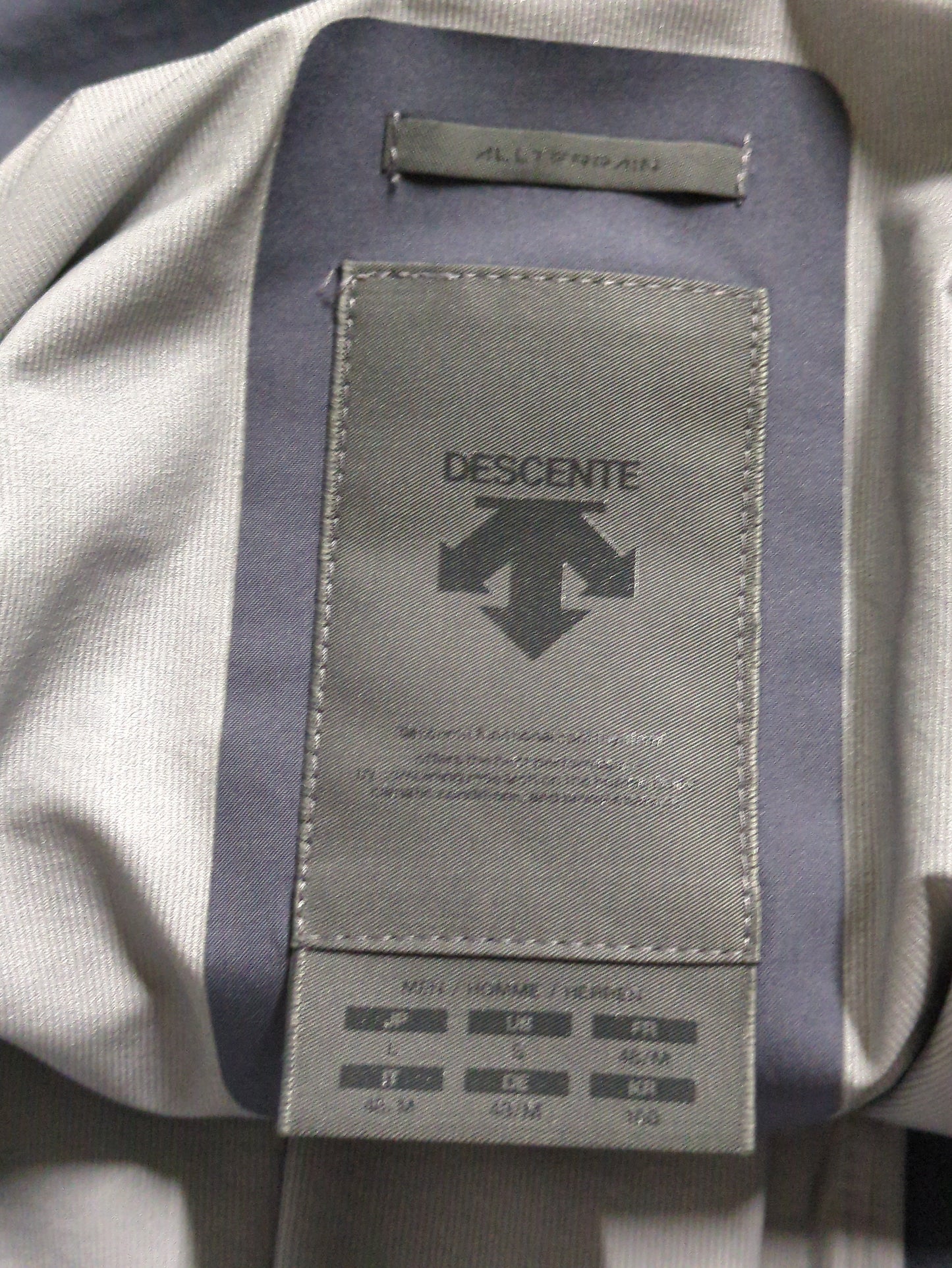 DESCENTE ALLTERRAIN:ブルゾン