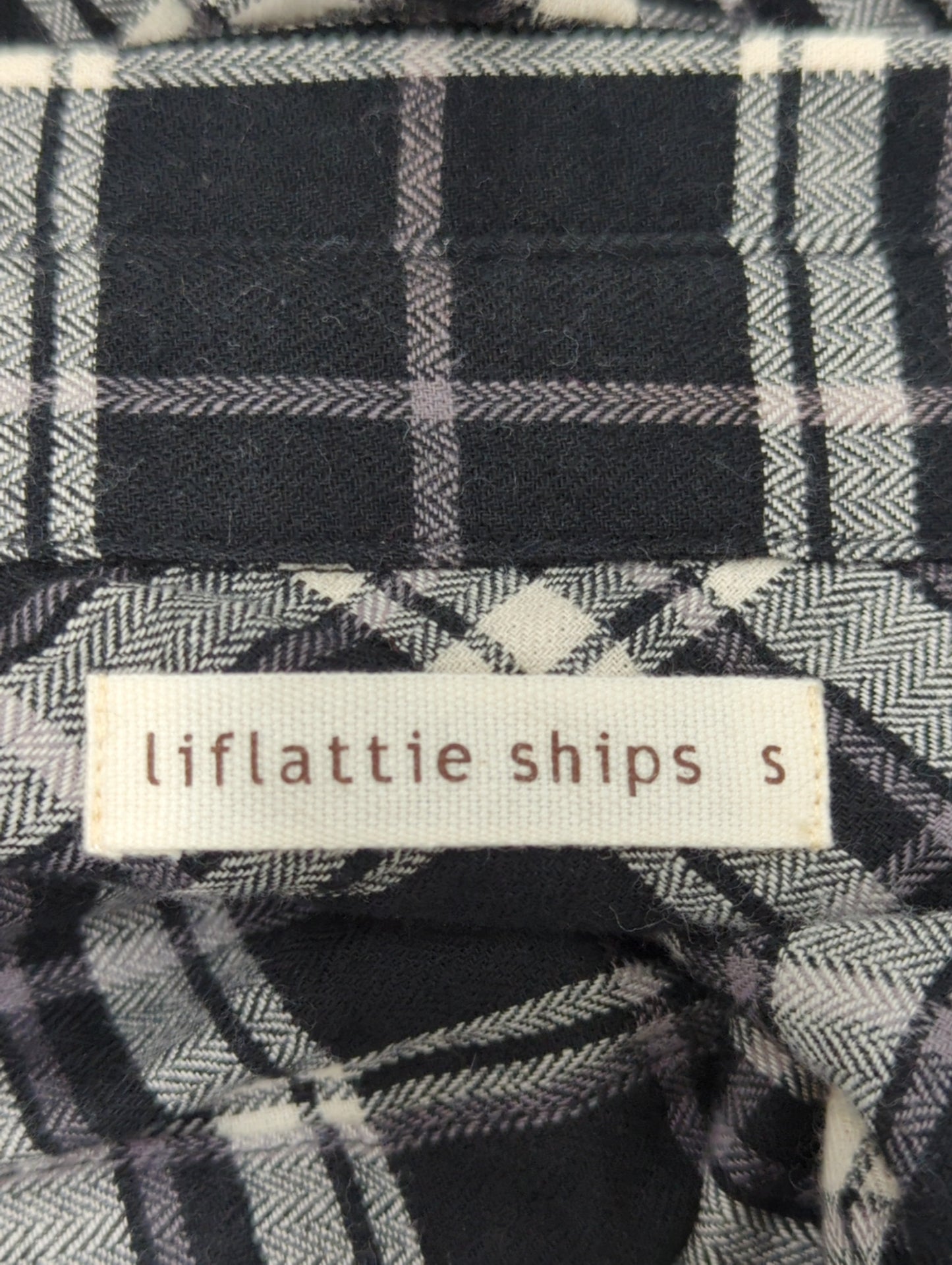 CHECK SHIRTS