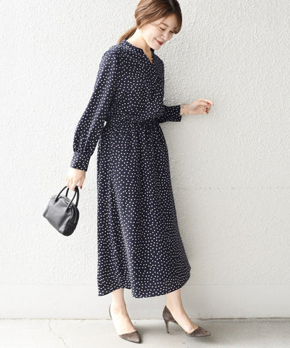 【WEB限定】〈手洗い可能〉プリントロングスリーブVネックワンピース