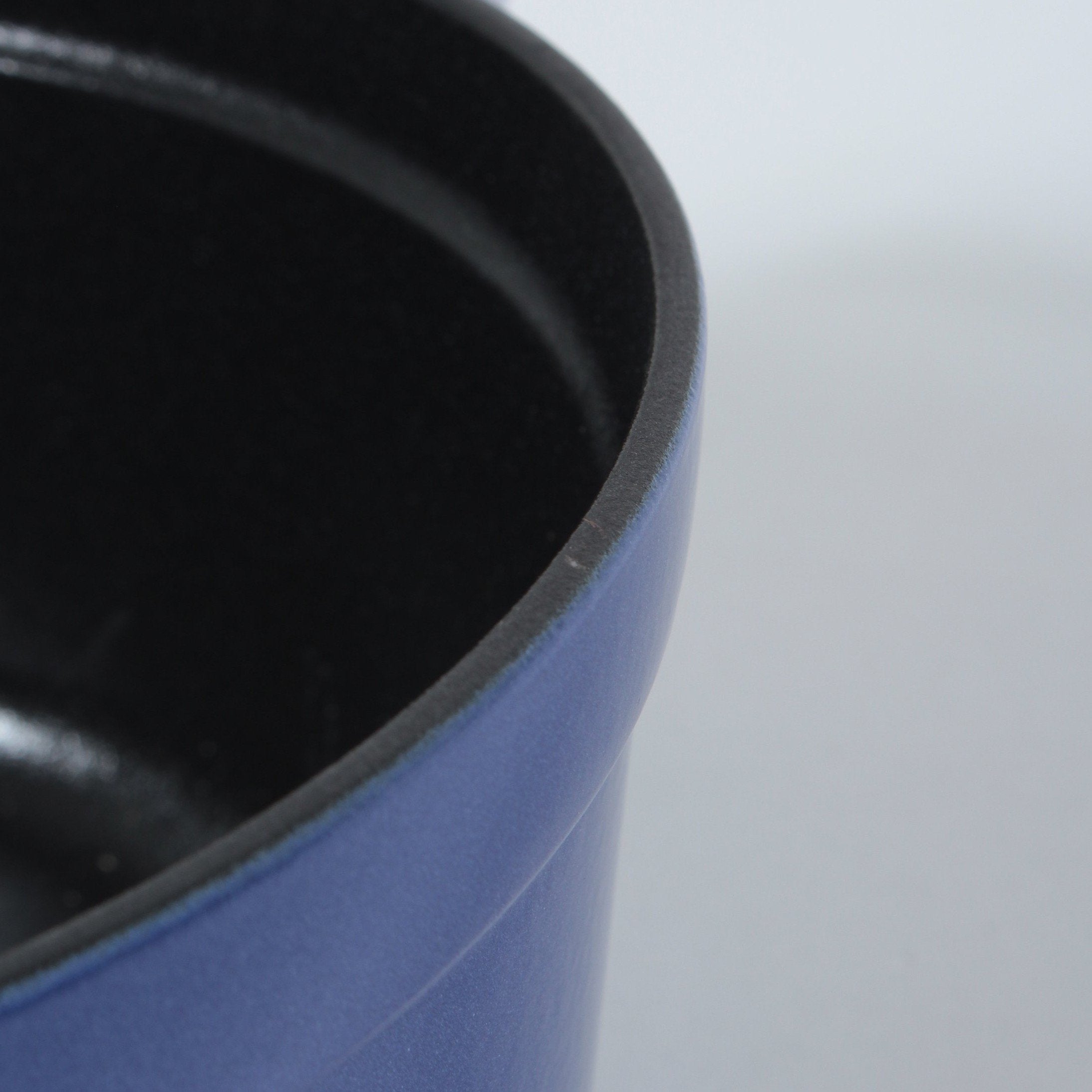 STAUB | ピコ・ココット ラウンド 22cm ブルーベリー | 鋳物ホーロー