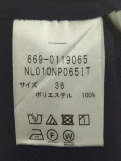 バックデザインテントワンピース