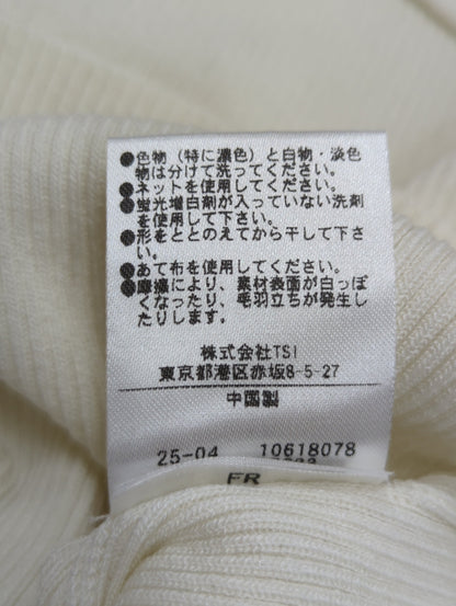 ツイストドレープニット