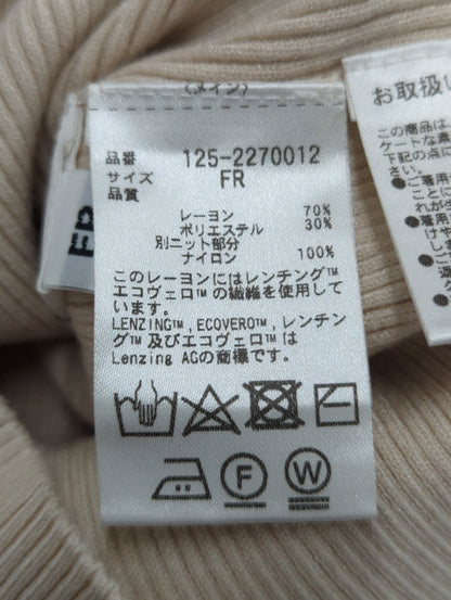 ケープリブニット
