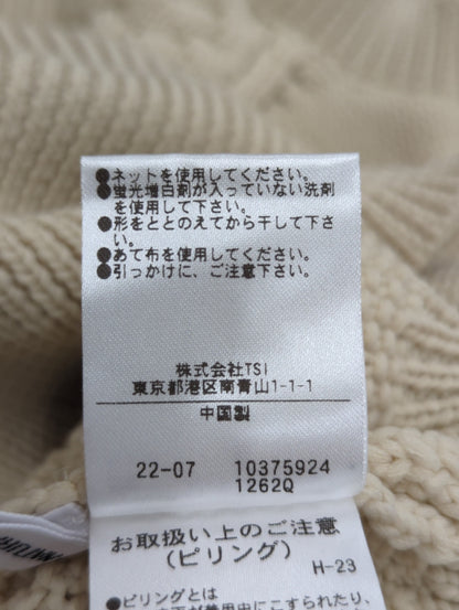 ケーブルフォルムニット