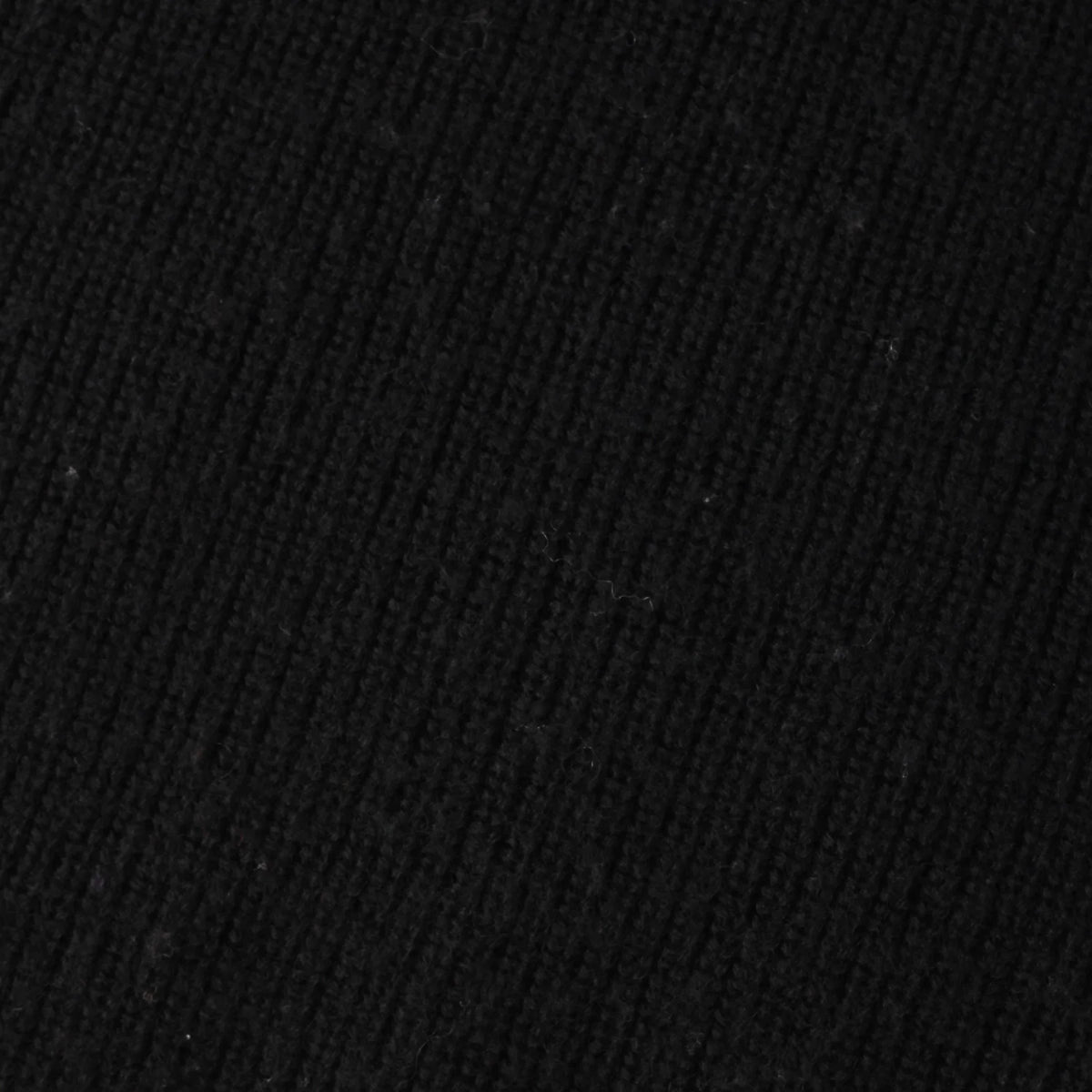 LIGHTWEIGHT WOOL KNIT