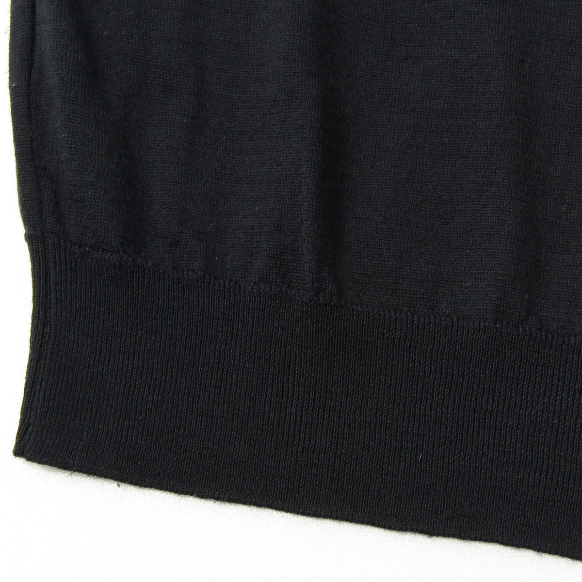 WOOL TURTLE NECK KNIT