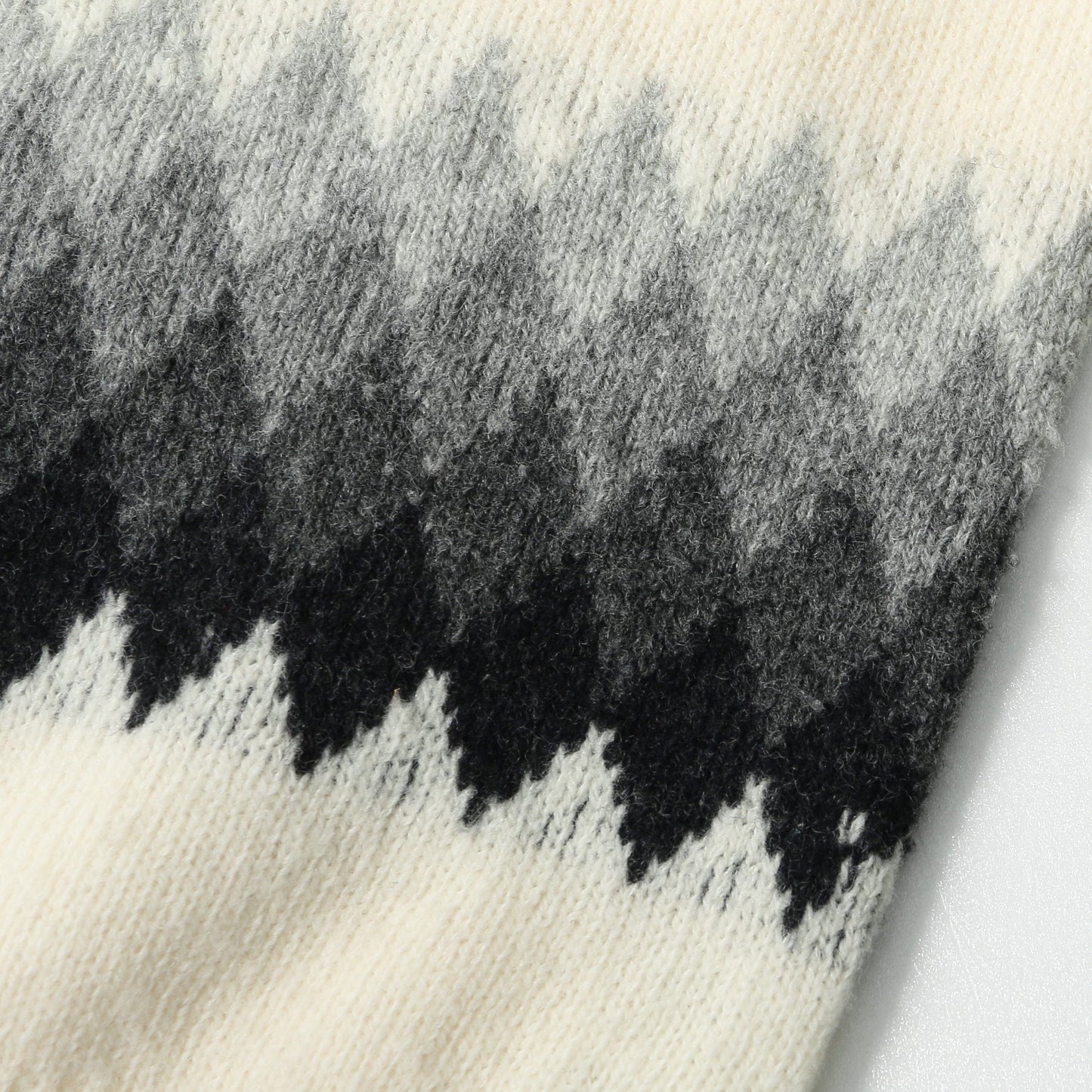 BANDED FAIRISLE KNIT