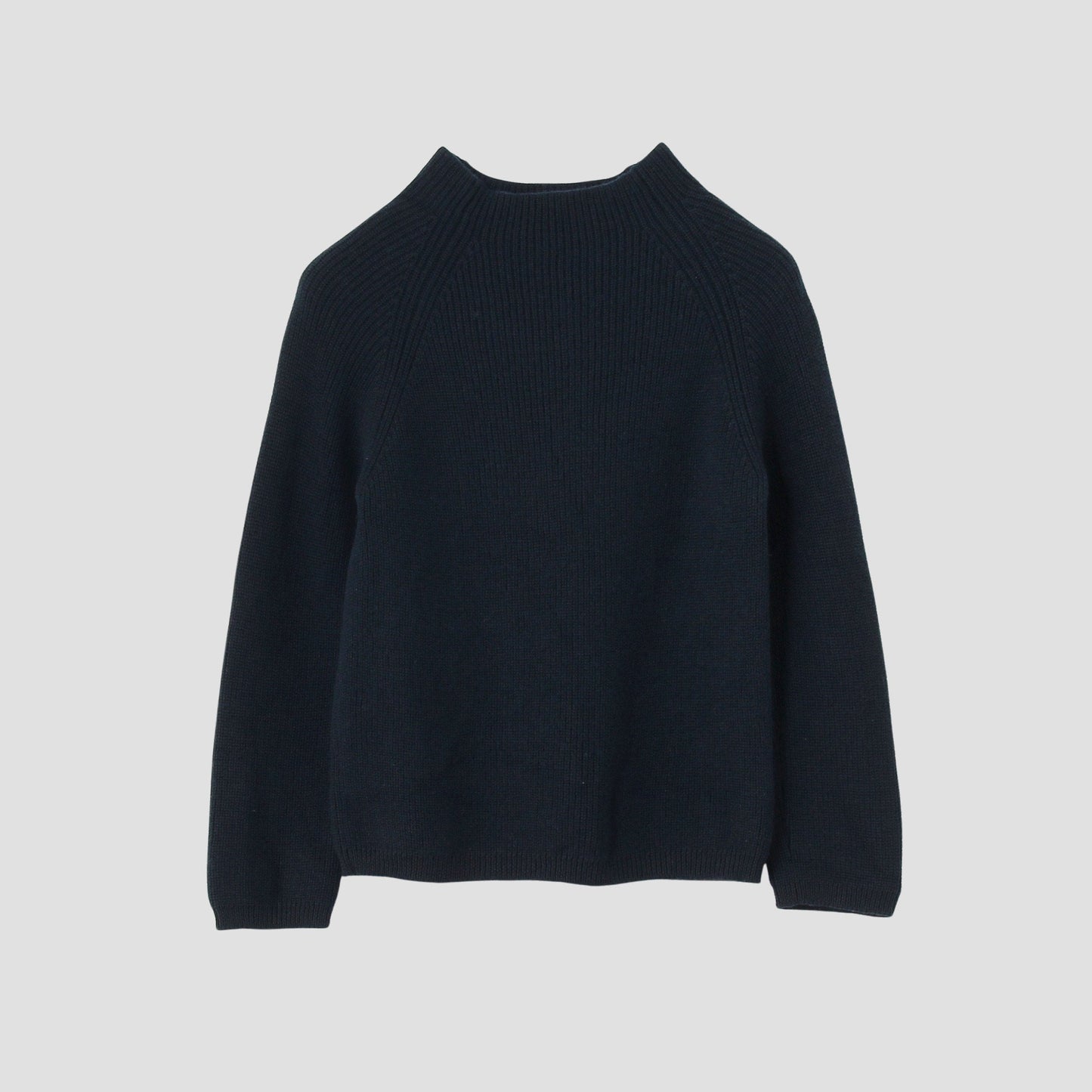 LIGHTWEIGHT WOOL KNIT