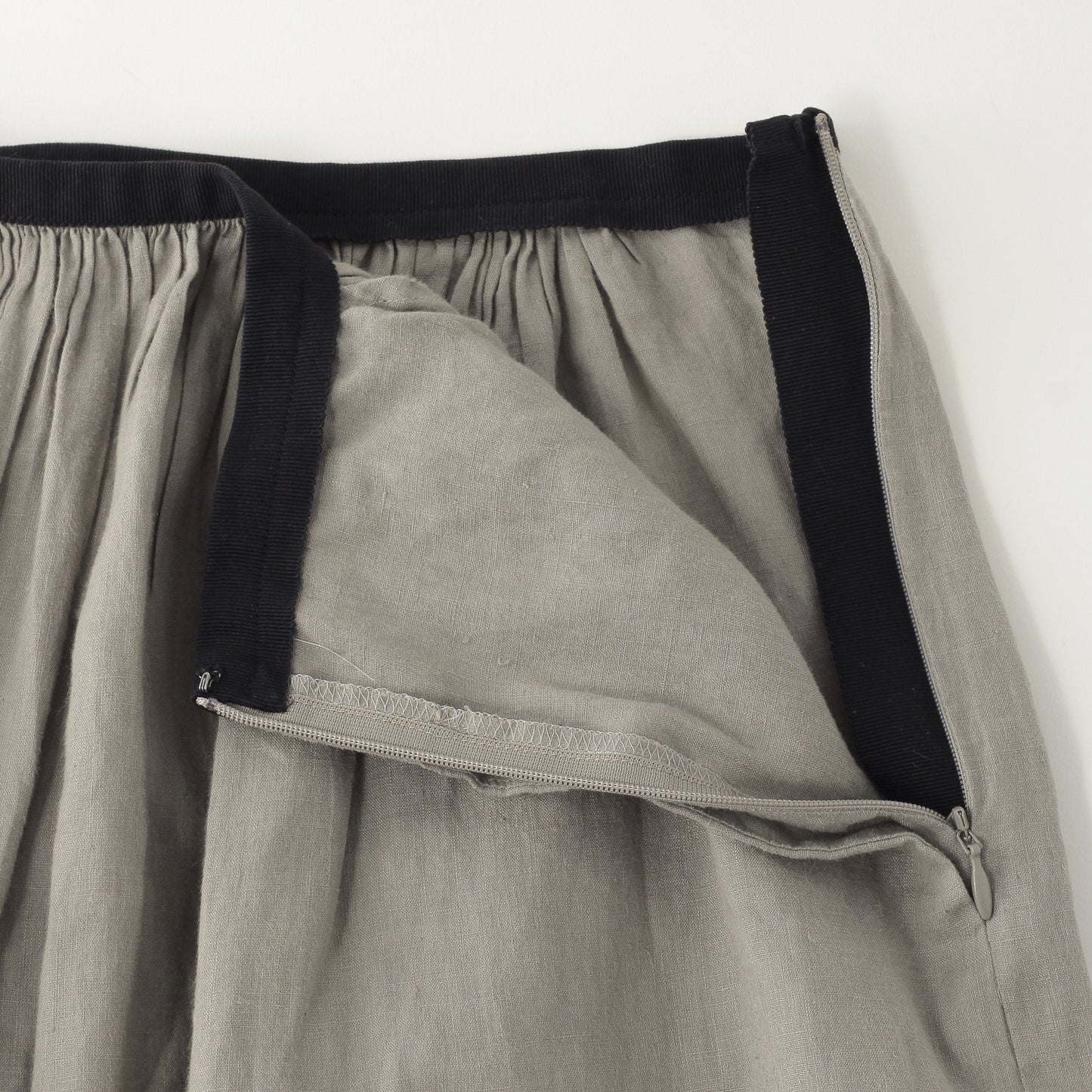 LIGHTWEIGHT LINEN SKIRT