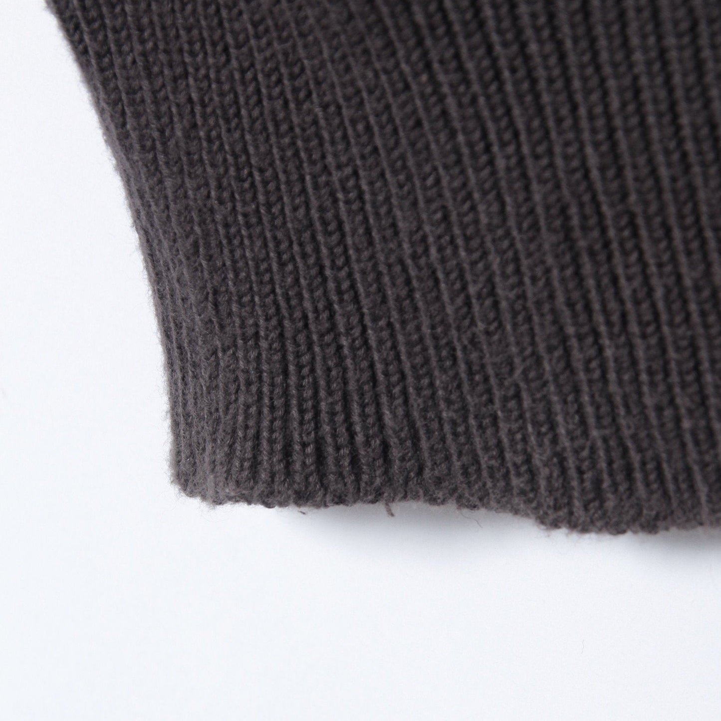 CAST OFF ROLL NECK KNIT
