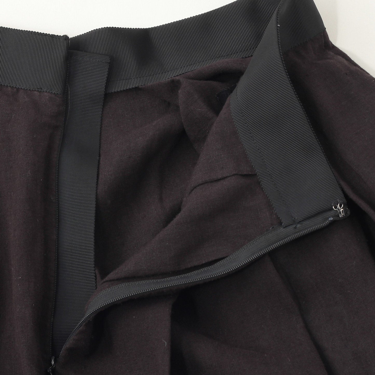LIGHT LINEN SKIRT