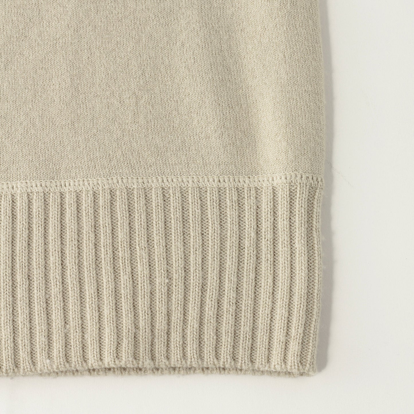 FELTED ROUGH WOOL KNIT