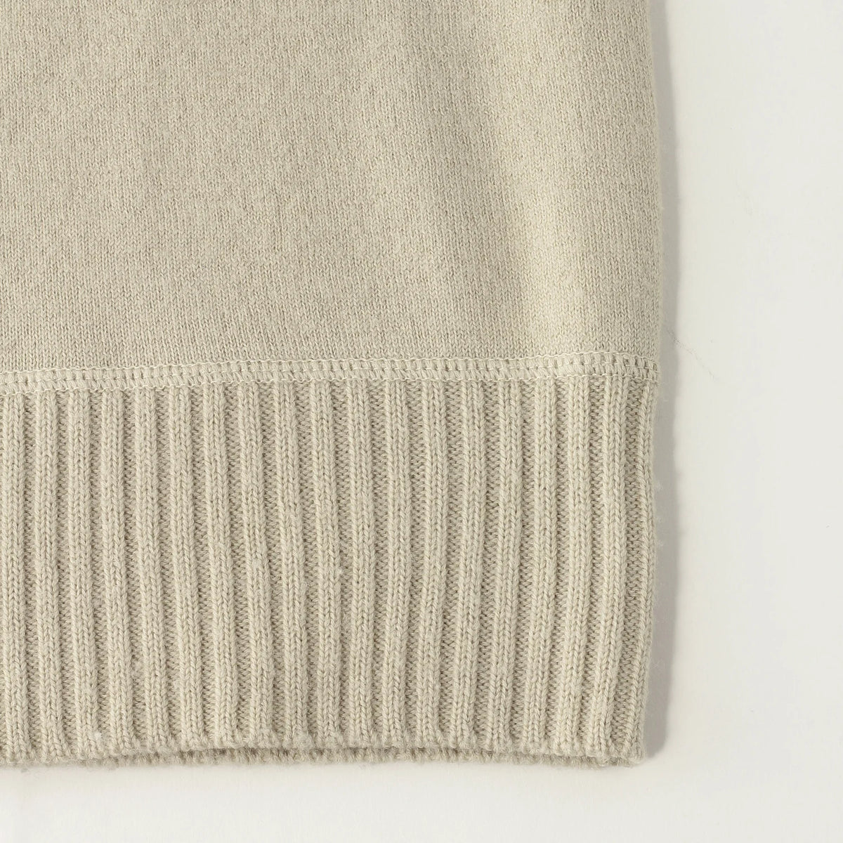 FELTED ROUGH WOOL KNIT