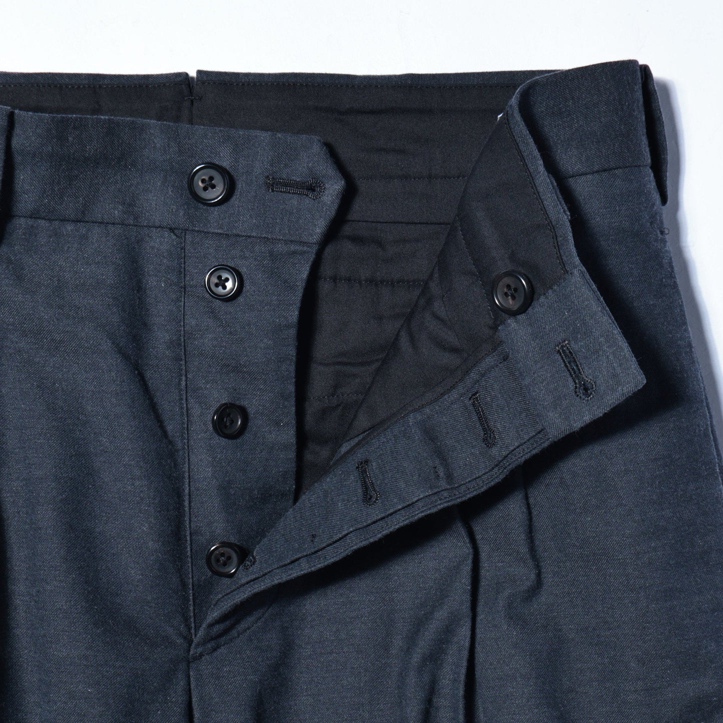 HIGHDENCE SOFT COTTON TWILL TROUSERS