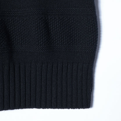 LIGHTWEIGHT WOOL KNIT