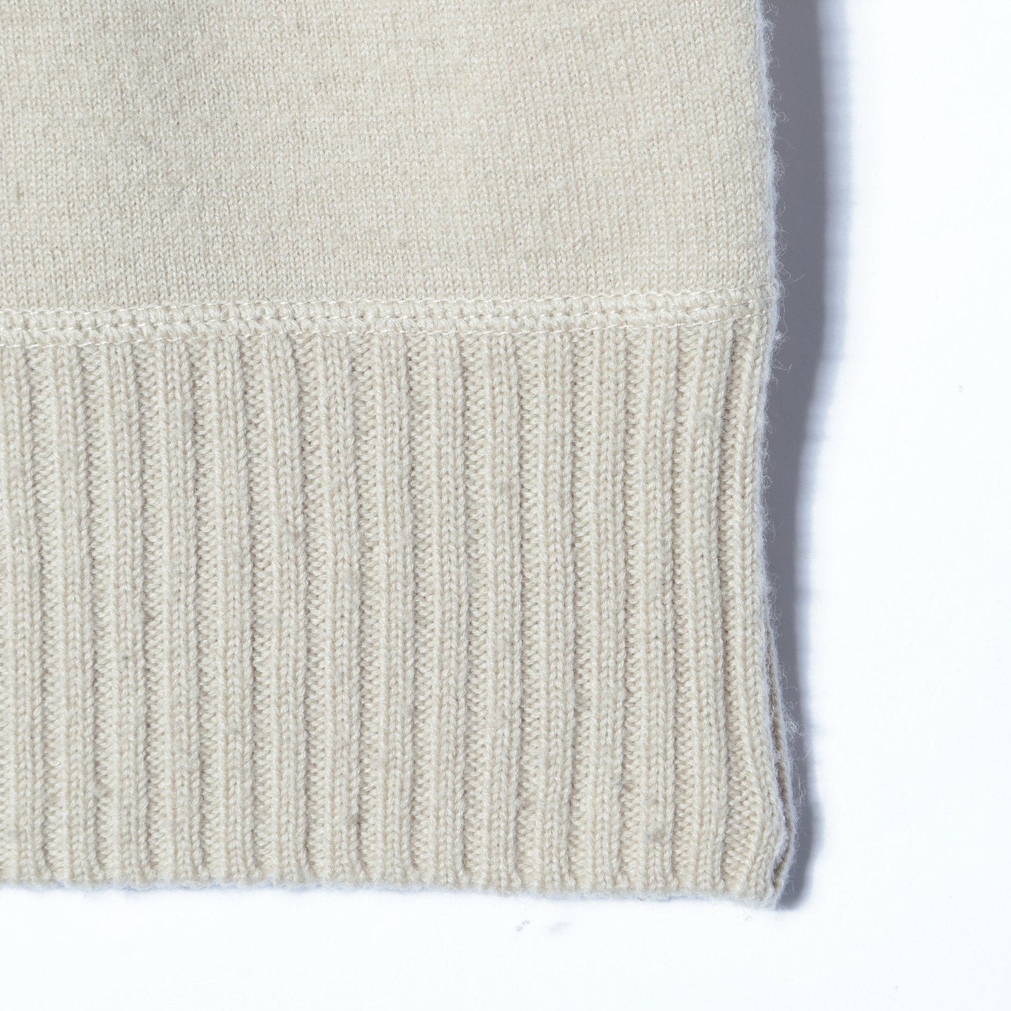 FELTED ROUGH WOOL KNIT