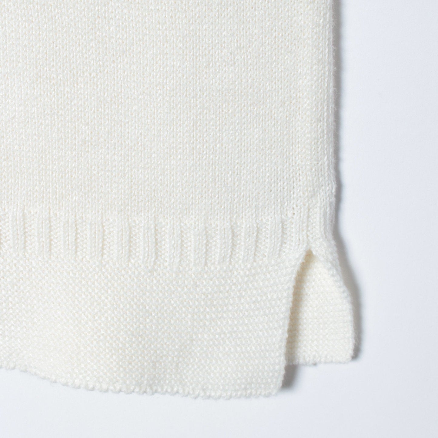 V NECK GUERNSEY KNIT