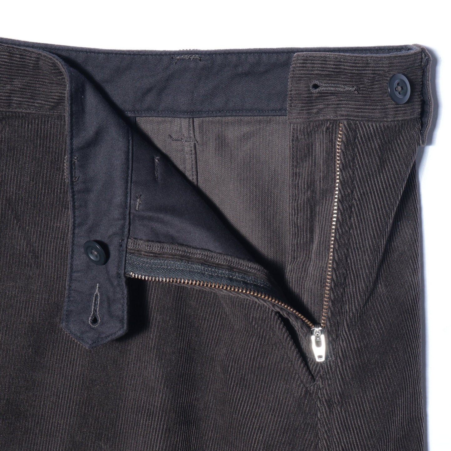 DRY COTTON NEEDLECORD SKIRT