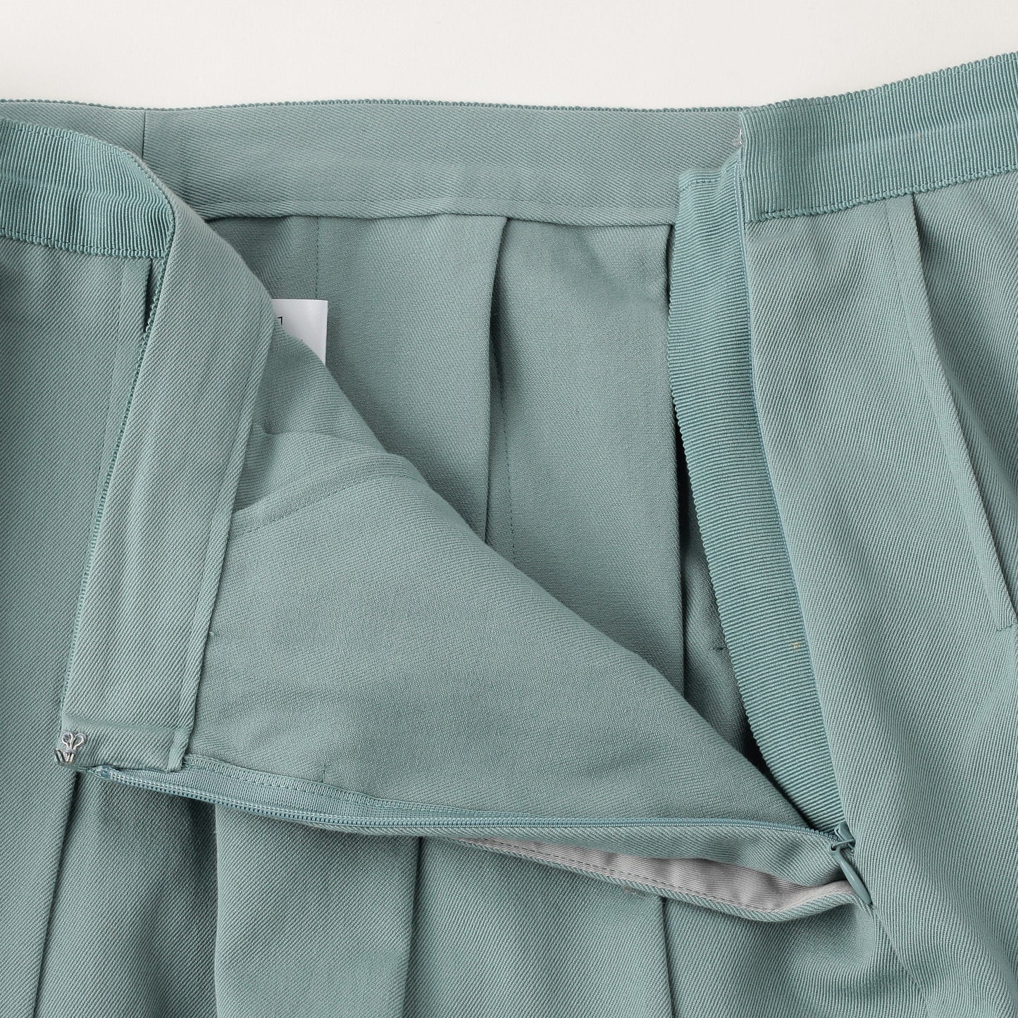 SOFT GABARDINE SKIRT
