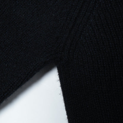LIGHTWEIGHT WOOL KNIT