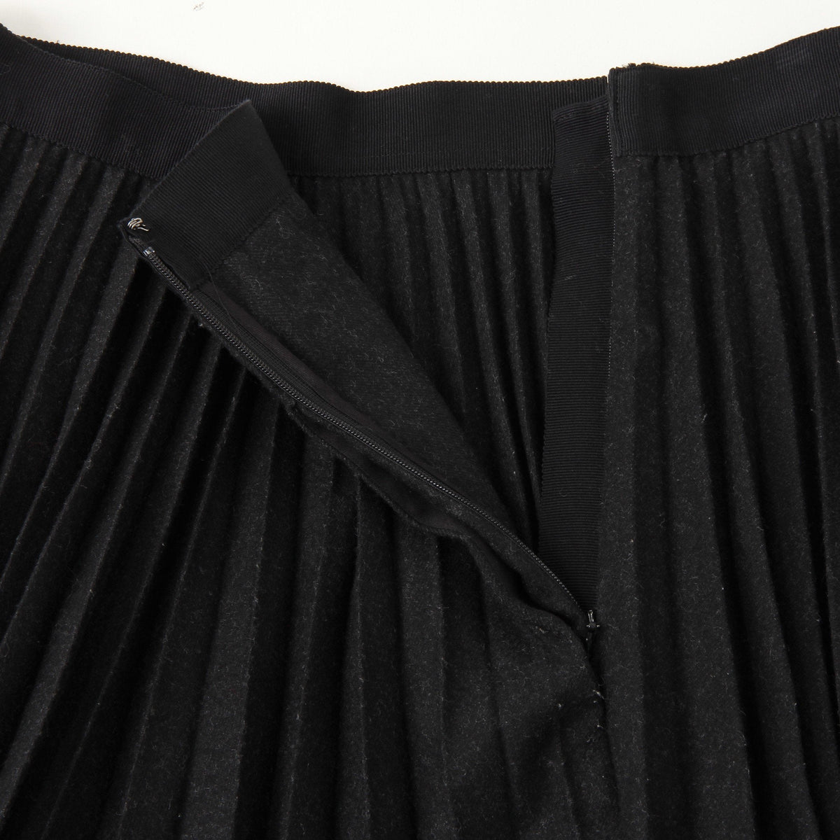 LIGHT FLANNEL SKIRT