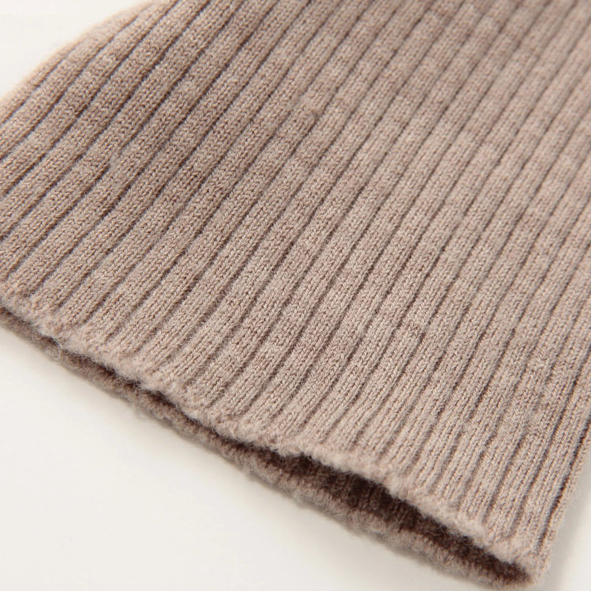 FINE RIB TURTLENECK KNIT