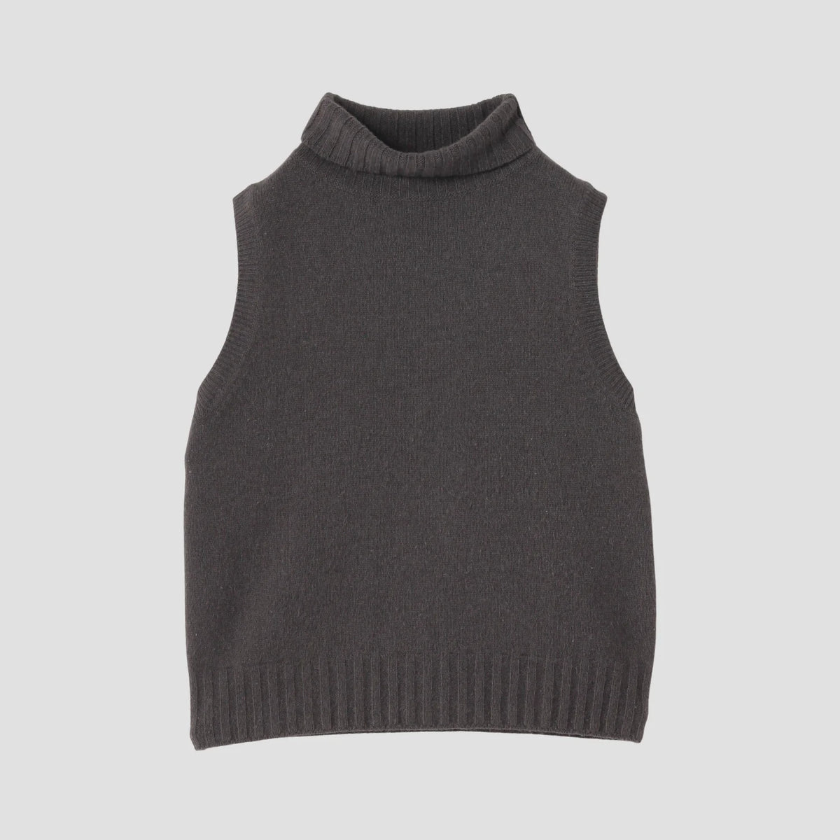 SLEEVELESS TURTLE NECK KNIT