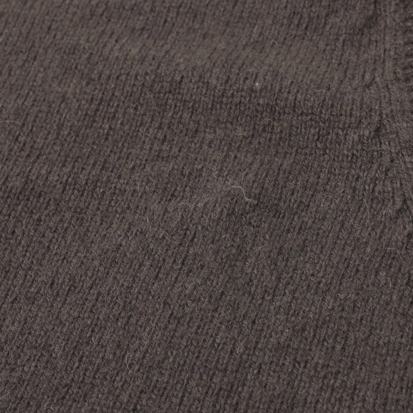 SLEEVELESS TURTLE NECK KNIT