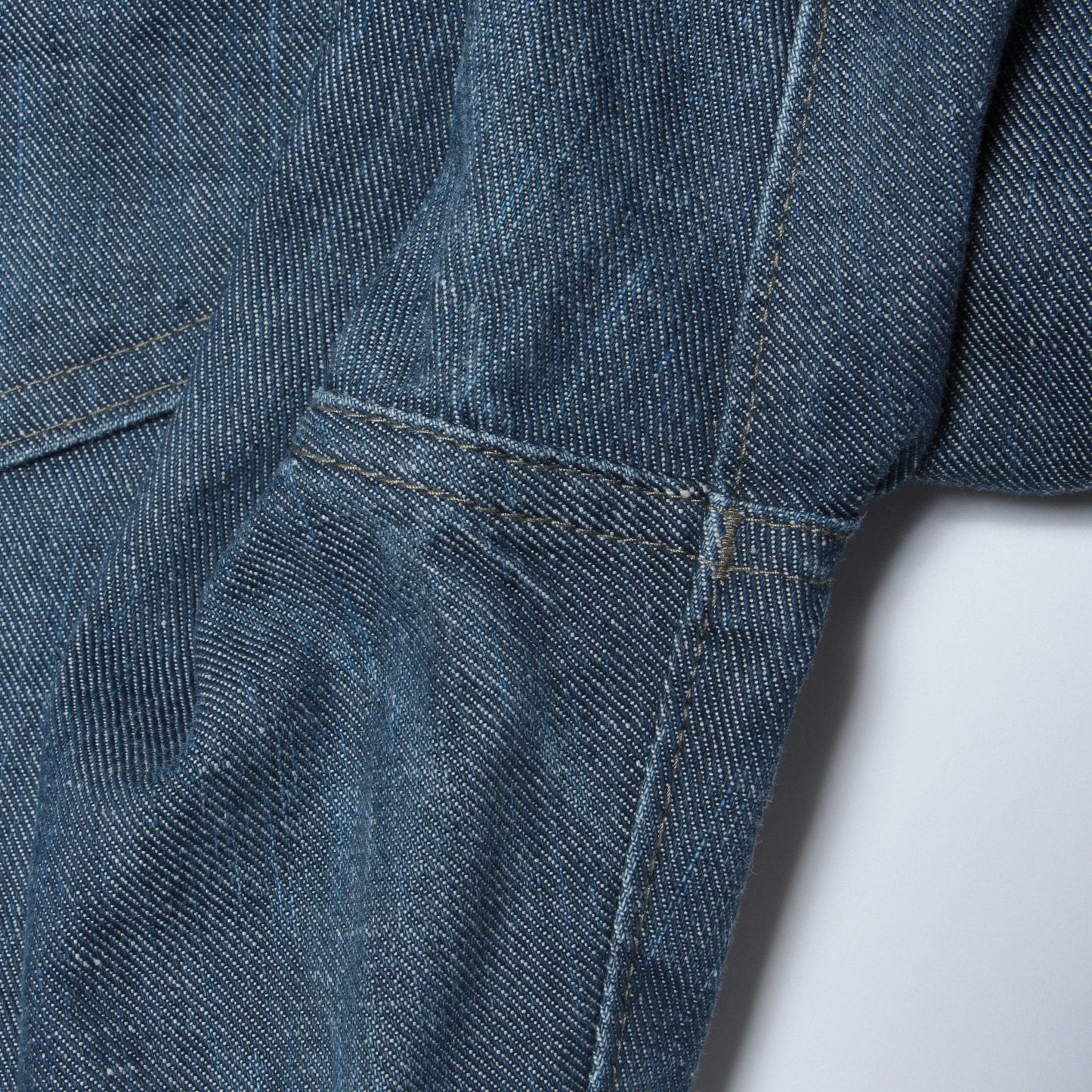 GREY CAST TROUSERS