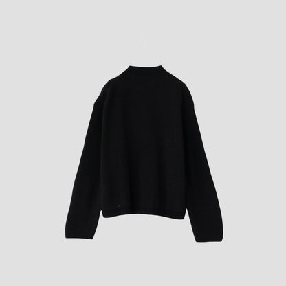 LIGHTWEIGHT WOOL KNIT