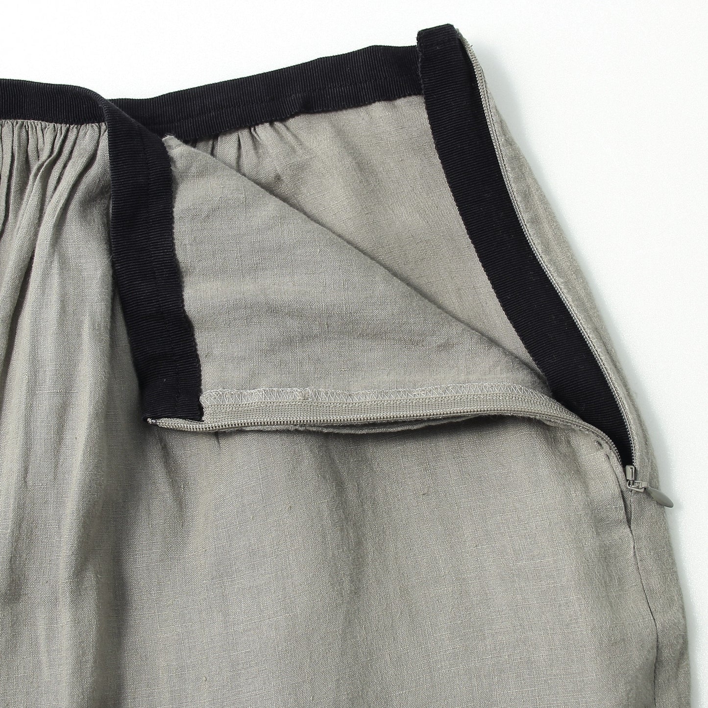 LIGHTWEIGHT LINEN SKIRT