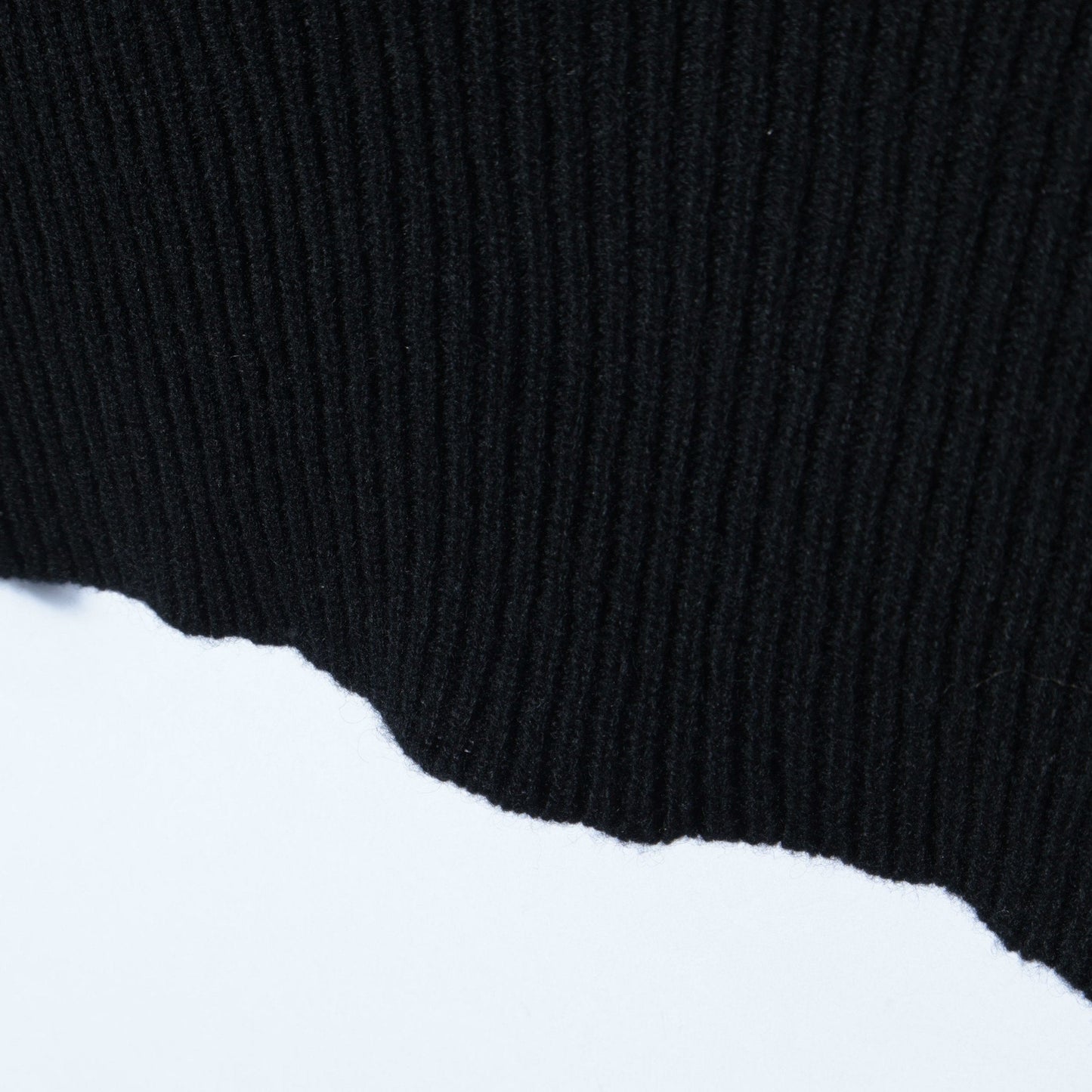 GRAPHIC ARGYLE KNIT