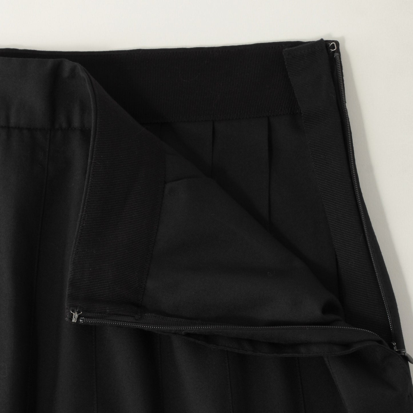 FINE WOOL POPLIN SKIRT