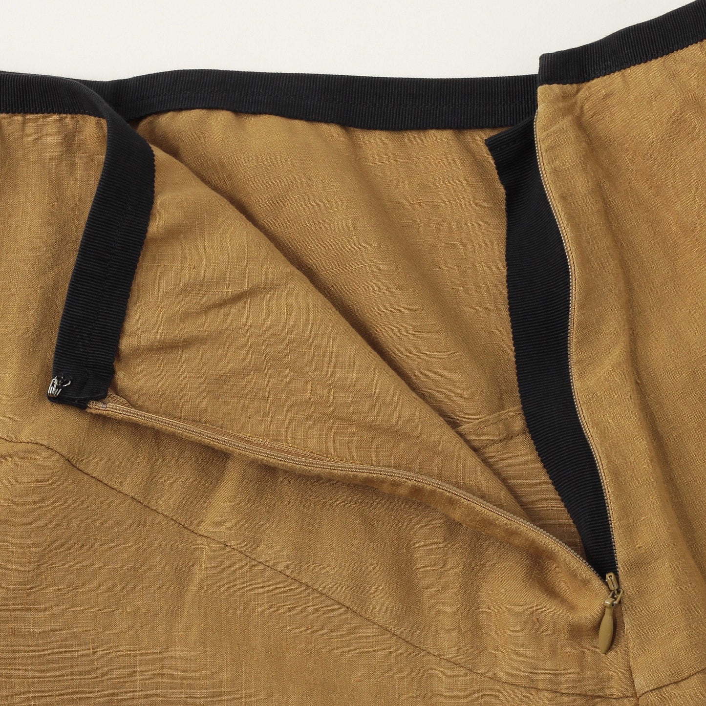 DENSE FINE LINEN SKIRT
