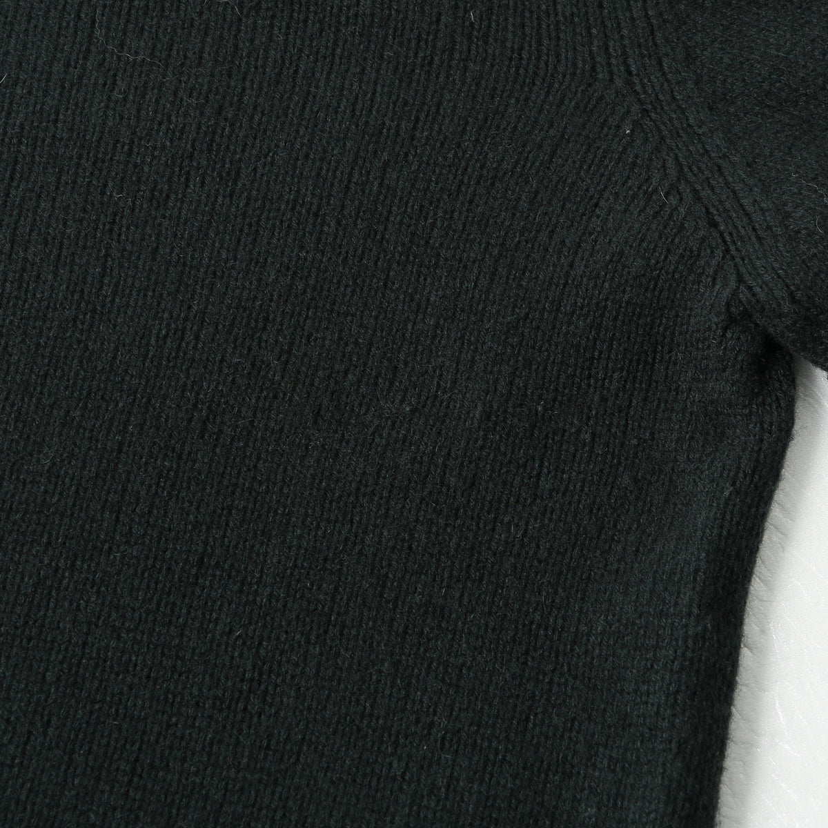 WIDE ROLL NECK KNIT