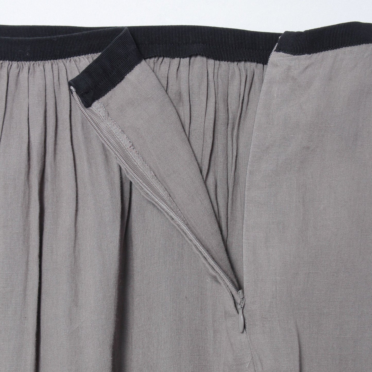 LIGHTWEIGHT LINEN SKIRT