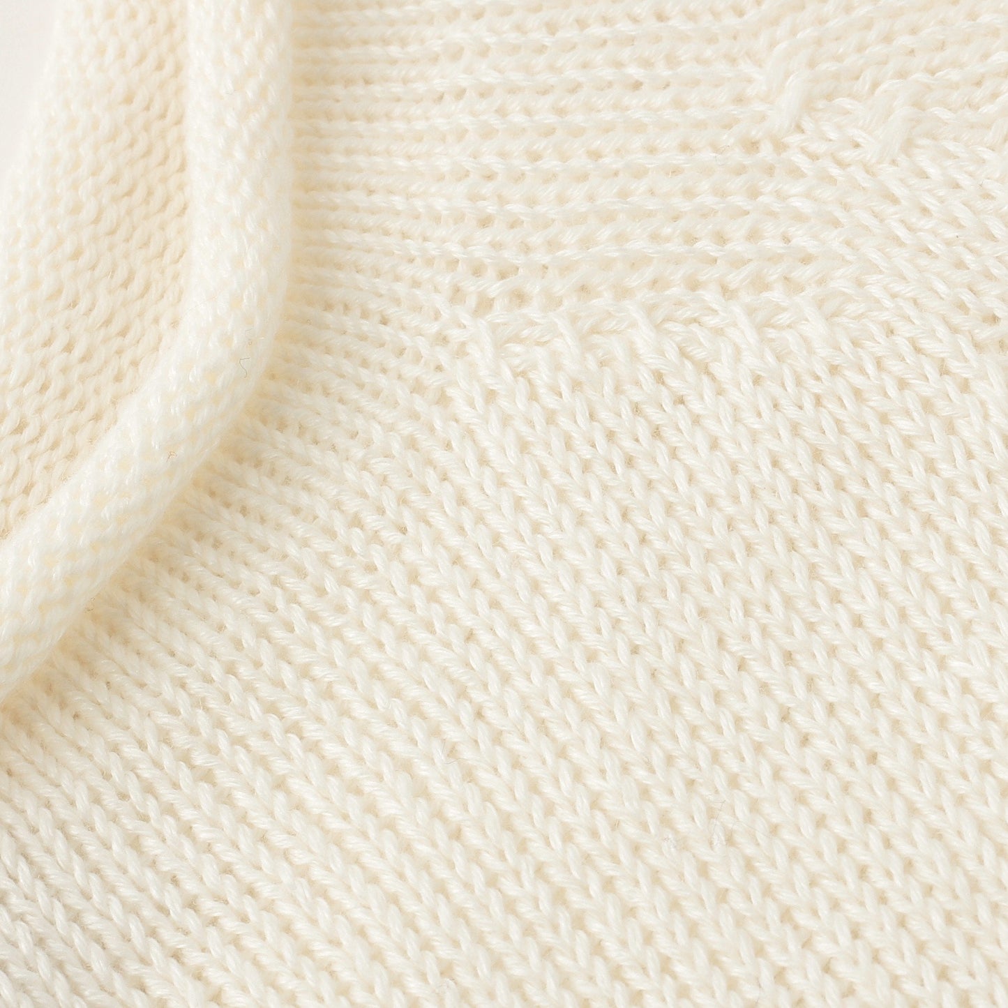 CAST OFF ROLL NECK KNIT