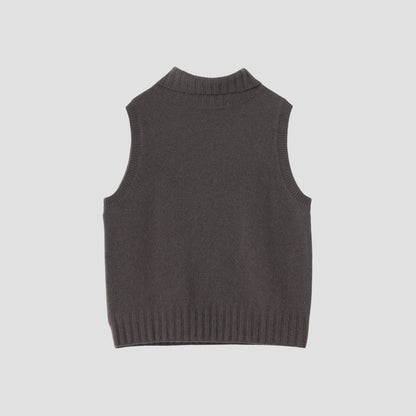 SLEEVELESS TURTLE NECK KNIT