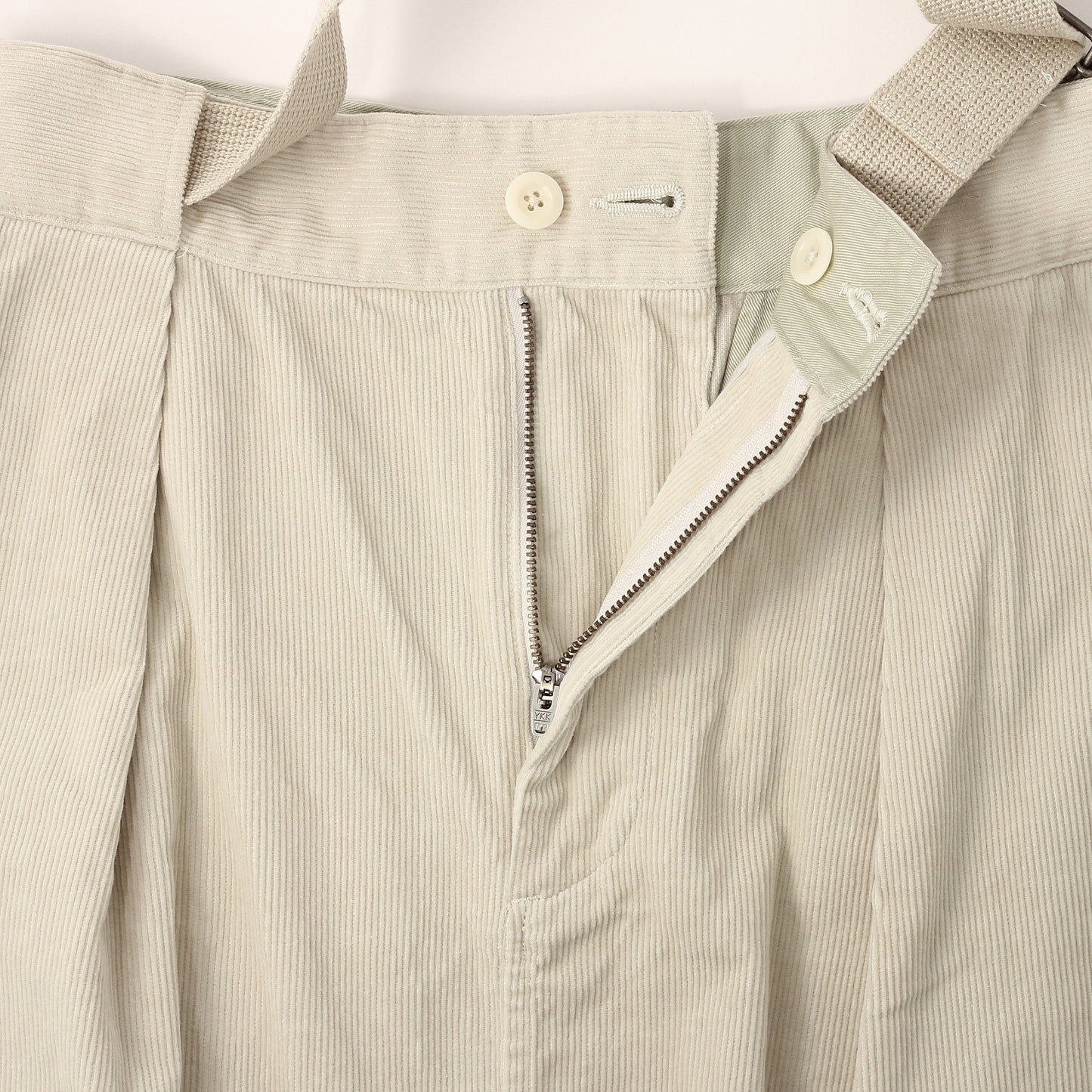 DRY COTTON NEEDLECORD SKIRT