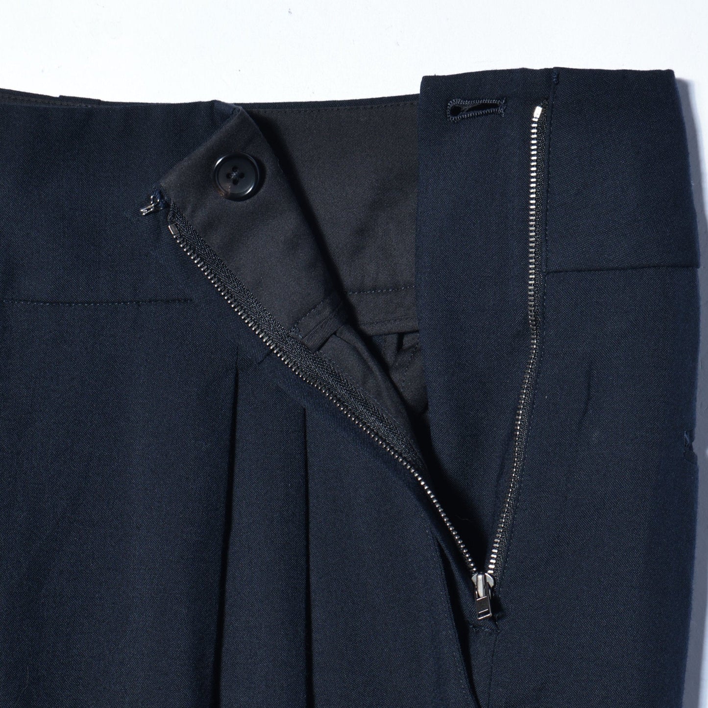 SUMMER WOOL TROUSERS
