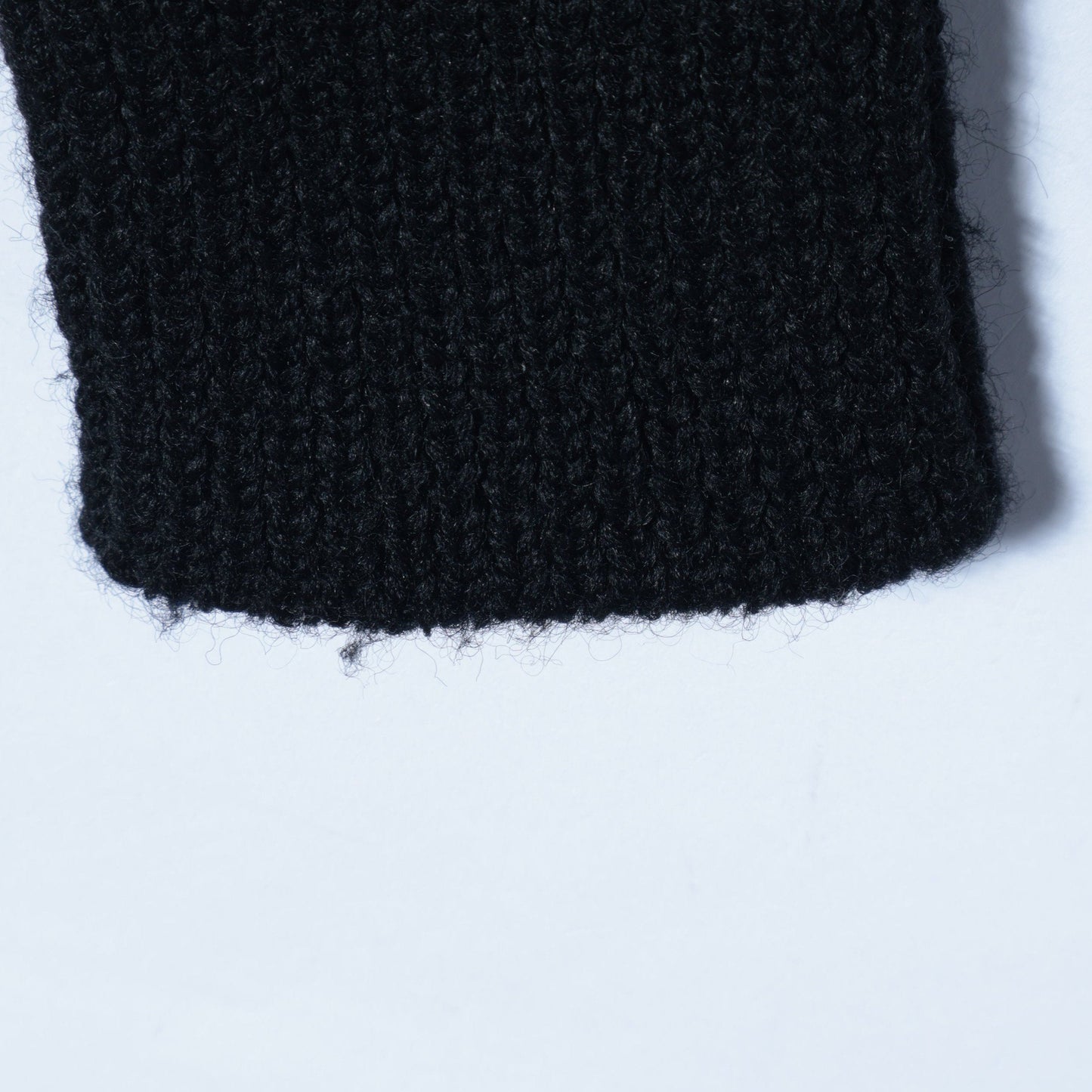 DENSE WOOL KNIT