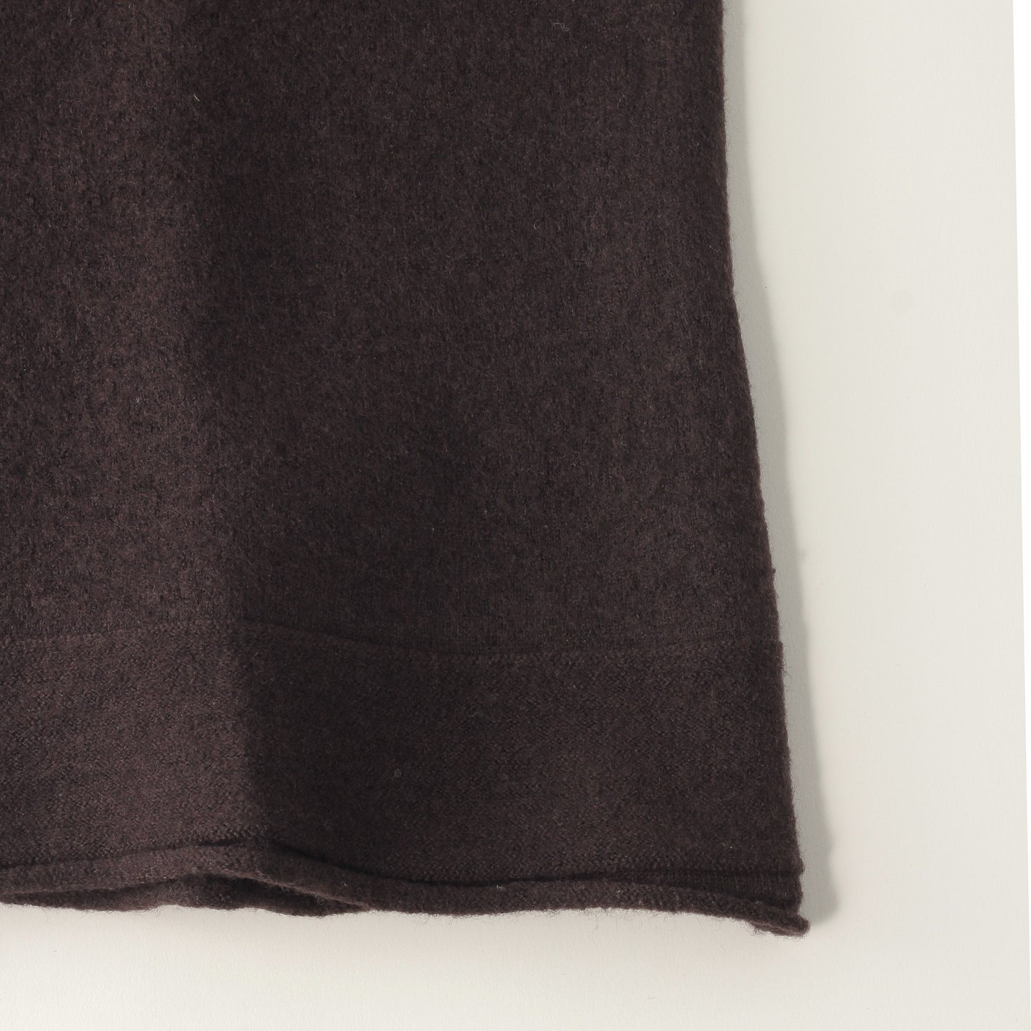 FELTED ROUGH WOOL KNIT