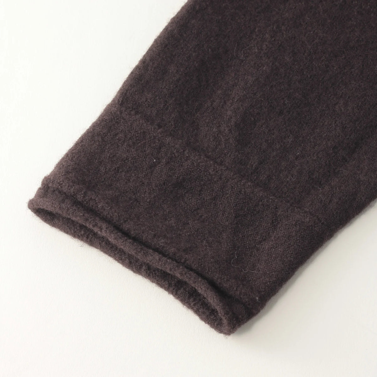 FELTED ROUGH WOOL KNIT
