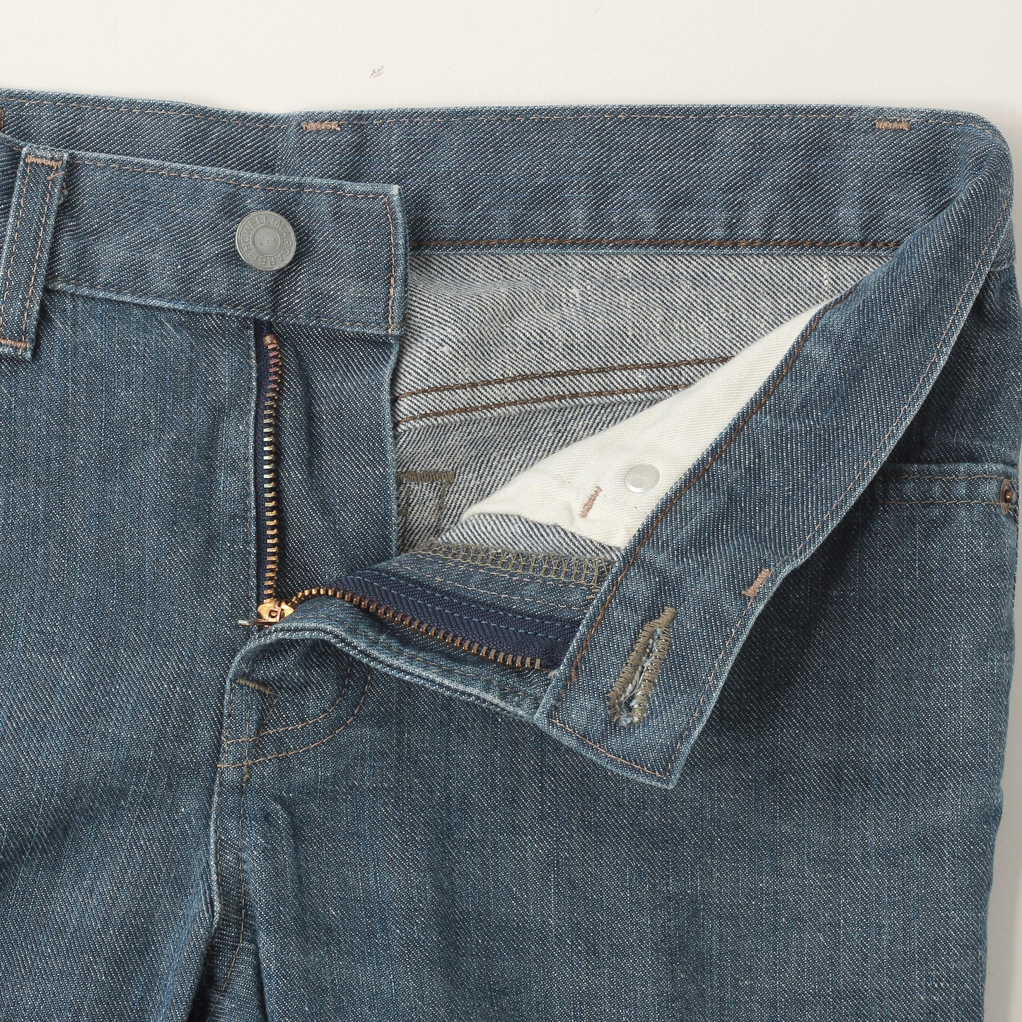 GREY CAST TROUSERS