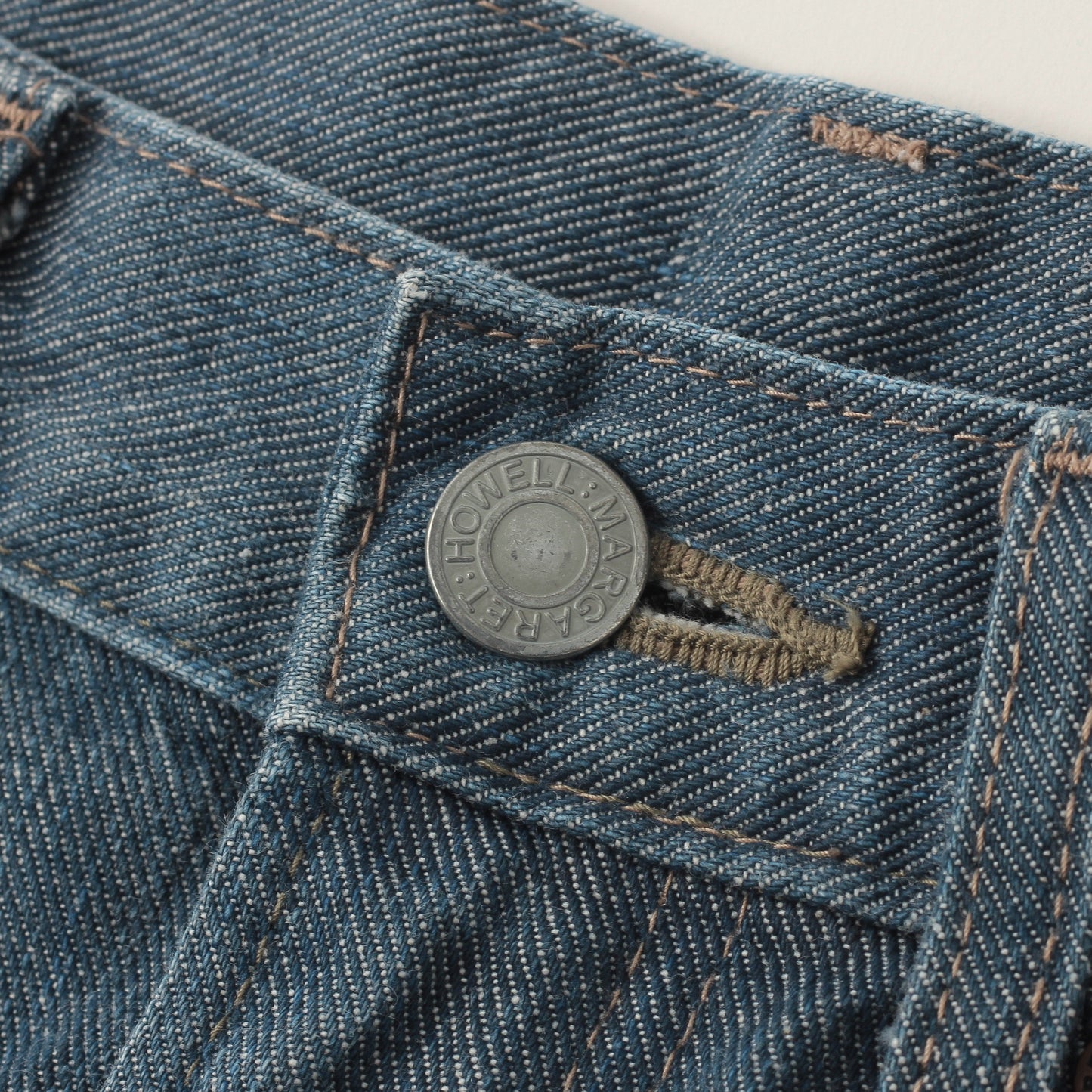 GREY CAST TROUSERS