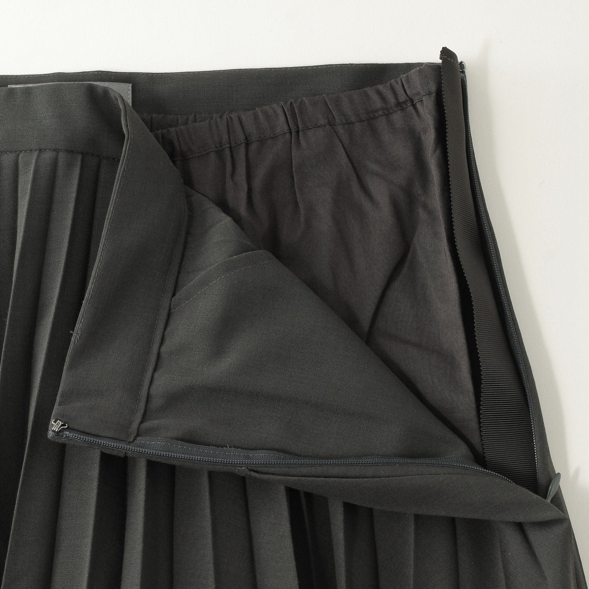 SHEER WOOL POLYESTER SKIRT